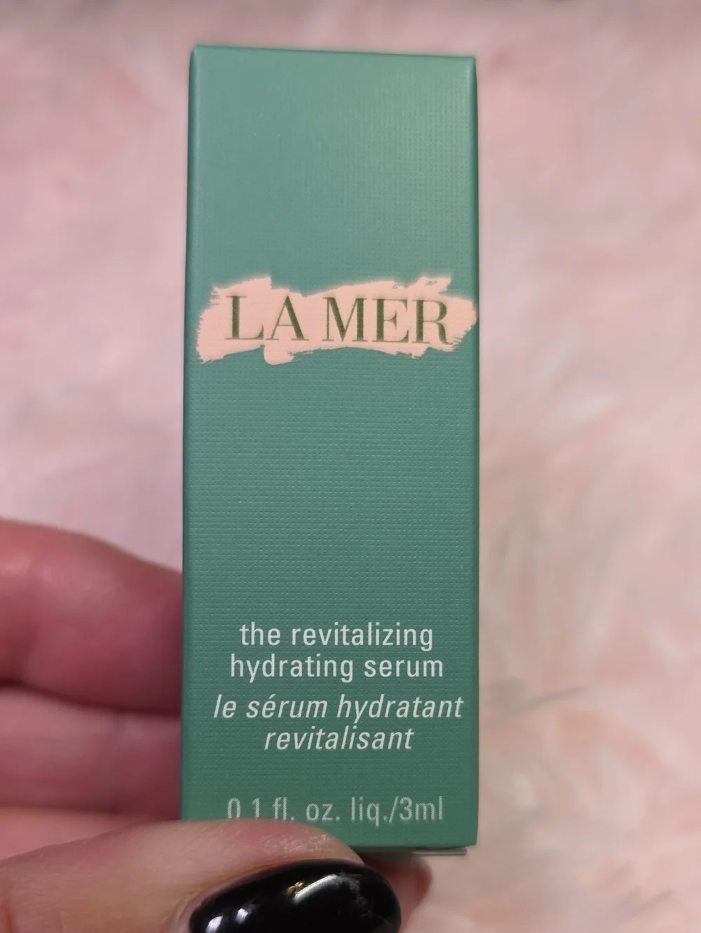 La Mer Aqua Teal Serum Box with Gold Logo